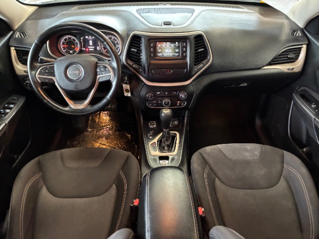 View vehicle photo 3