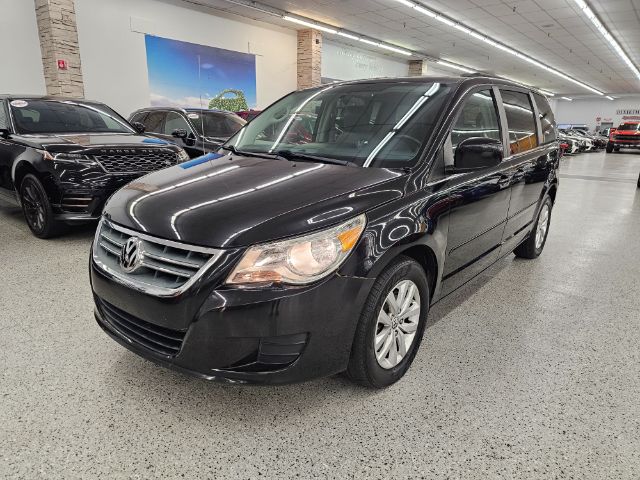 2013 Volkswagen Routan SE
