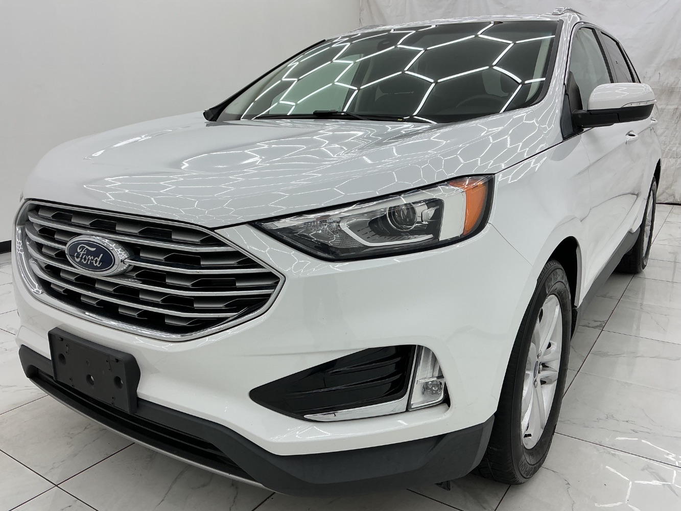 White 2019 Ford Edge SUV / Crossover Front-Wheel Drive Automatic