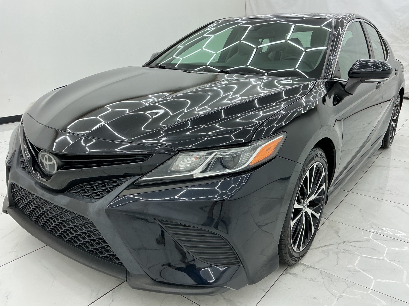 Black 2018 Toyota Camry Sedan Front-Wheel Drive Automatic