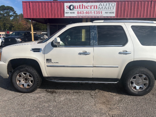 2011 Cadillac Escalade Luxury's photo