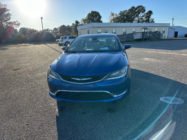 2016 Chrysler 200 Limited's photo