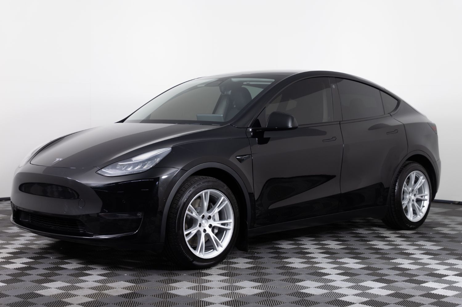 Solid Black 2021 Tesla Model Y Long Range AWD SUV / Crossover All-Wheel Drive Automatic