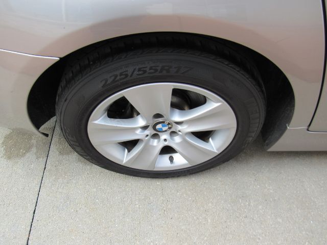 2013 BMW 5-Series 528i xDrive in Cleveland