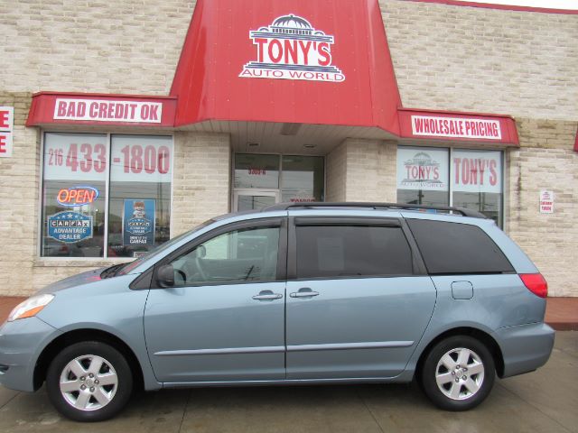 2006 Toyota Sienna LE 7-Passenger
