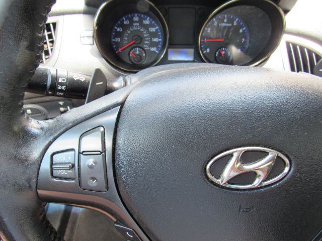 2011 Hyundai Genesis Coupe 2.0 Auto in Cleveland