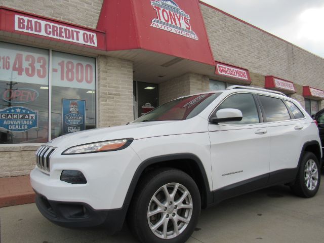 2015 Jeep Cherokee Latitude 4WD in Cleveland