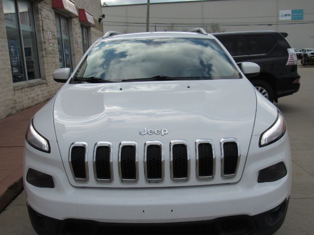 2015 Jeep Cherokee Latitude 4WD in Cleveland