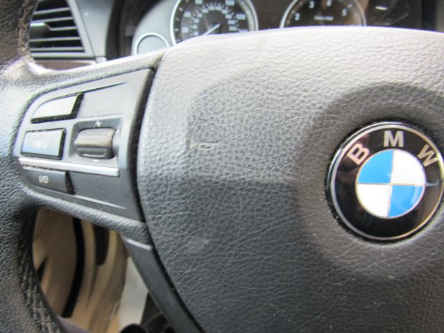 2013 BMW 5-Series 528i xDrive in Cleveland