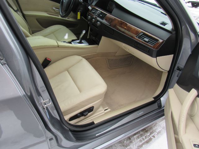 2010 BMW 5-Series 528i in Cleveland