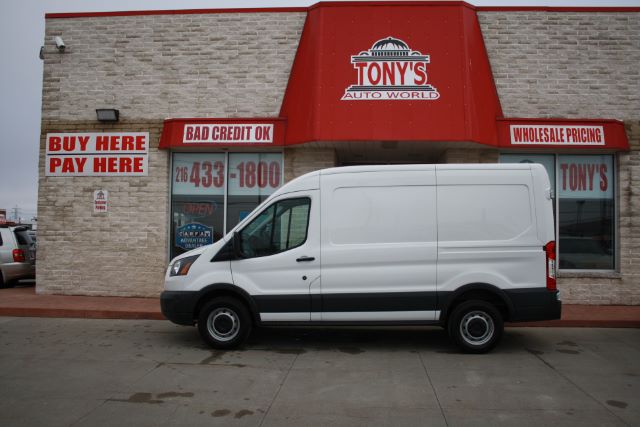 2017 Ford Transit 250 Van Med. Roof w/Sliding Pass. 130-in. WB