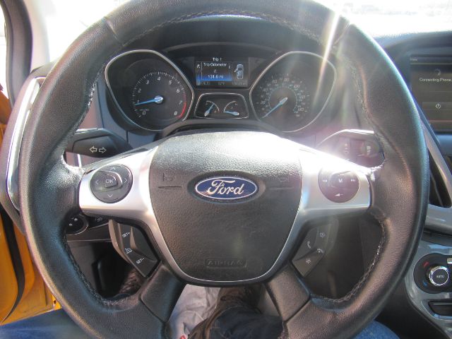 2012 Ford Focus Titanium in Cleveland