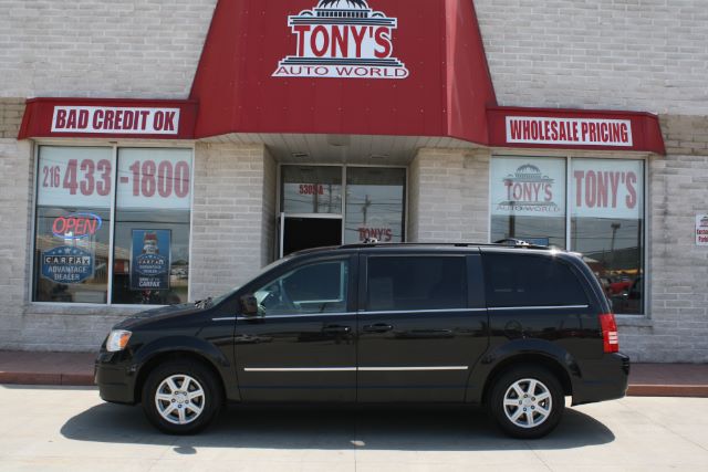 2010 Chrysler Town & Country Touring