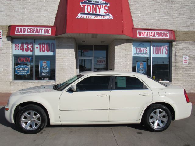 2005 Chrysler 300 Limited