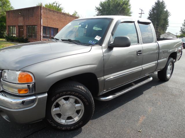 2007 GMC Sierra Classic 1500 SLE2 Ext. Cab 4WD at Rich Auto Sales