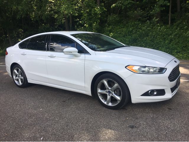 2013 Ford Fusion SE at Rich Auto Sales