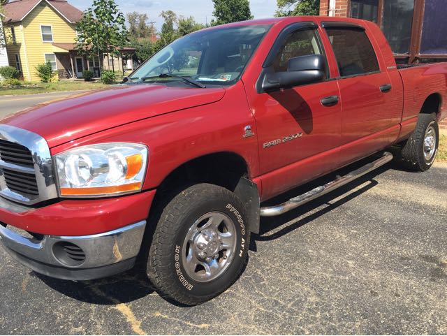 2006 Dodge Ram 2500 SLT Mega Cab 4WD at Rich Auto Sales