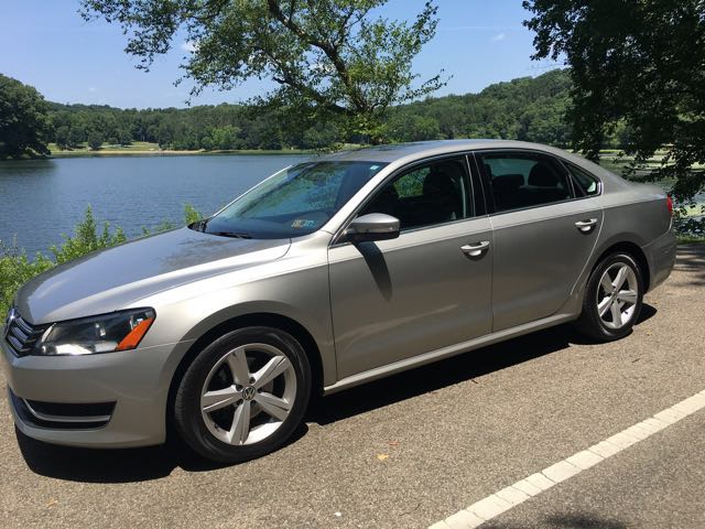 2013 Volkswagen Passat 2.5L SE AT at Rich Auto Sales
