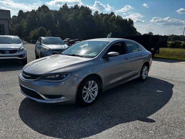 Granite Crystal Met CC 2015 Chrysler 200 Sedan Front-Wheel Drive 9-Speed Automatic