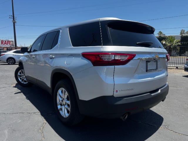 Silver ICE Metallic 2018 Chevrolet Traverse LS FWD SUV / Crossover Front-Wheel Drive Automatic