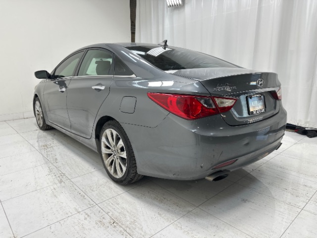 2011 hyundai sonata SE