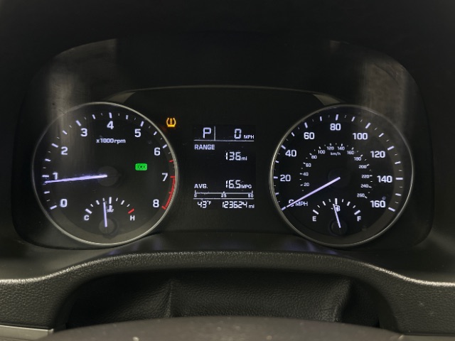 2017 Hyundai Elantra SE 6AT