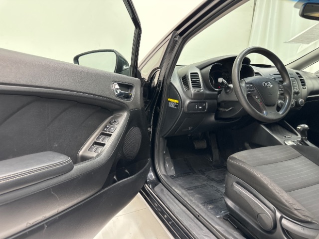 2016 Kia Forte 5-Door LX