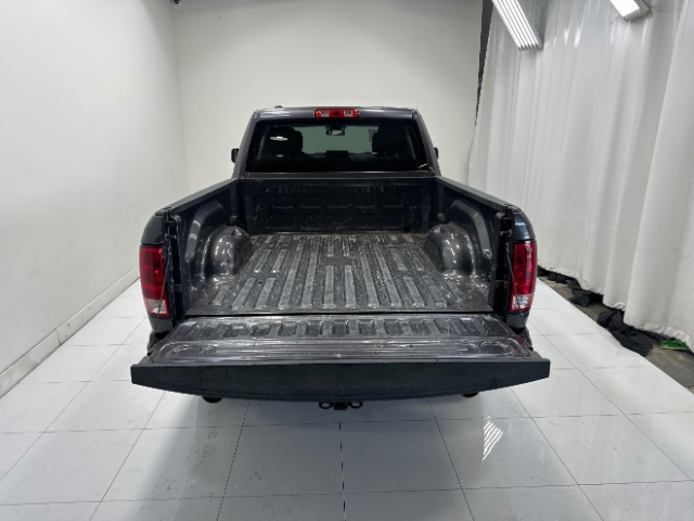 2017 Ram 1500 Express Quad Cab 4×4 6’4 Box
