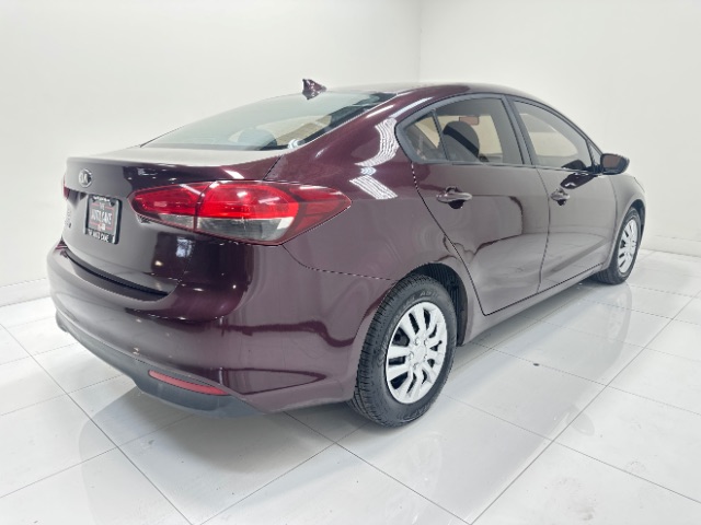 2017 Kia Forte LX 6A