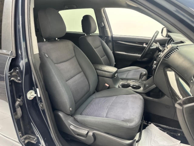 2012 Kia Sorento LX 2WD