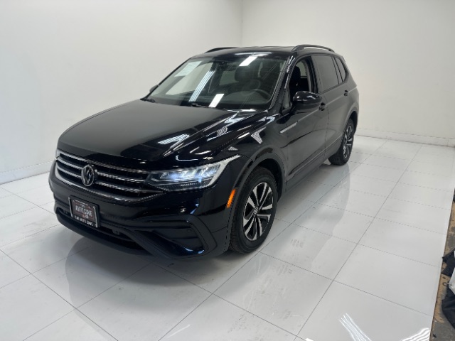 2023 Volkswagen Tiguan S's photo