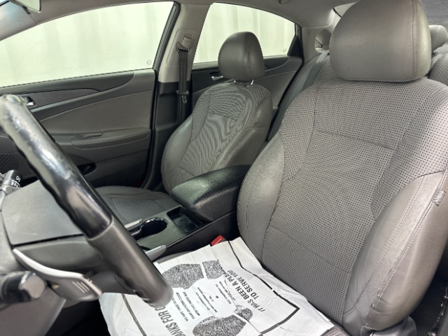 2011 hyundai sonata SE