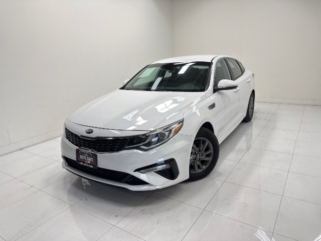 2020 Kia Optima LX's photo