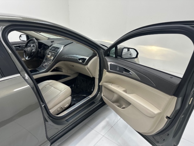 2017 Lincoln MKZ Premier FWD