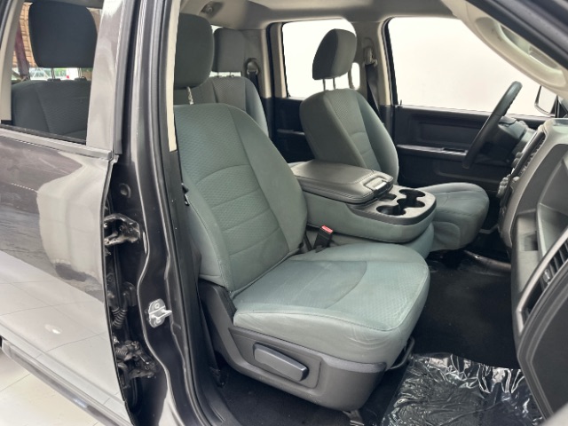 2017 Ram 1500 Express Quad Cab 4×4 6’4 Box