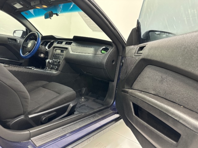 2012 Ford Mustang V6 Coupe