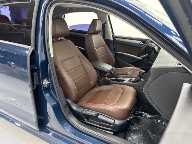 2022 Volkswagen Passat 2.0T SE
