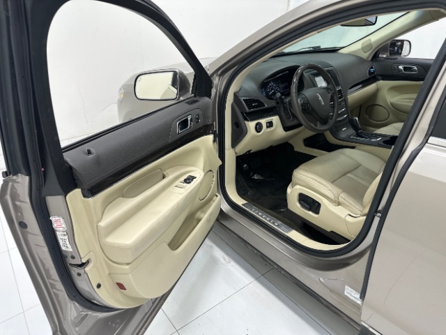 2019 Lincoln MKT Reserve