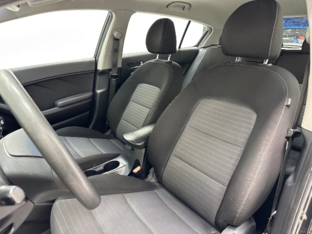 2016 Kia Forte 5-Door LX