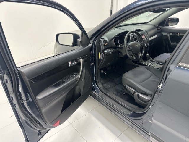 2012 Kia Sorento LX 2WD