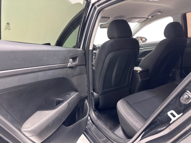 2018 Hyundai Elantra SE 6AT