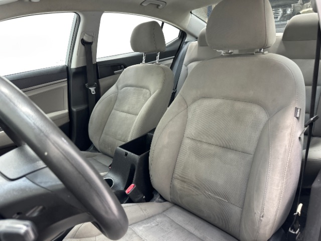 2017 Hyundai Elantra SE 6AT