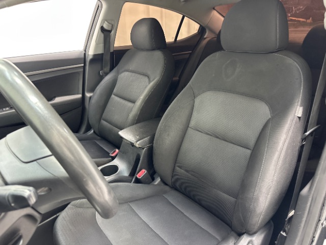 2018 Hyundai Elantra SE 6AT