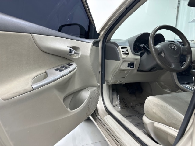 2010 Toyota Corolla LE 4-Speed AT