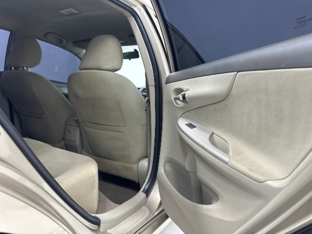 2010 Toyota Corolla LE 4-Speed AT