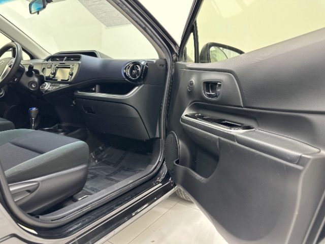 2016 Toyota Prius c Two