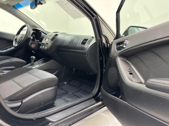 2016 Kia Forte 5-Door LX