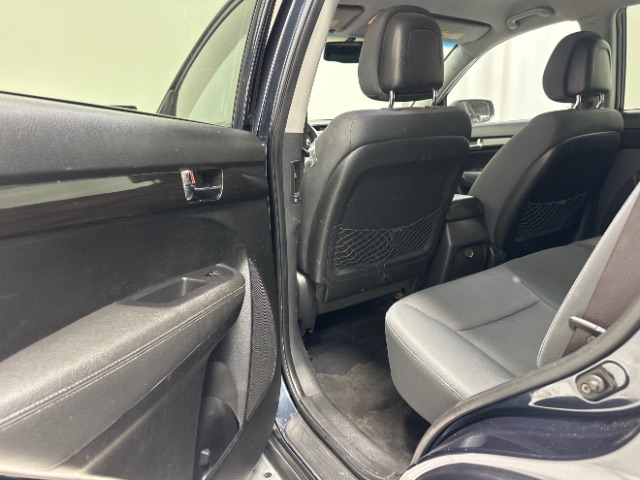 2012 Kia Sorento LX 2WD