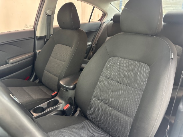 2017 Kia Forte LX 6A