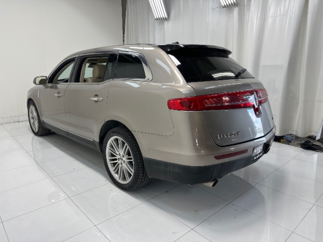 2019 Lincoln MKT Reserve